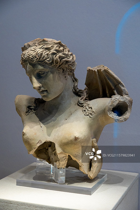 古希腊雅典丨陶制泊尔塞福涅半身像图片素材