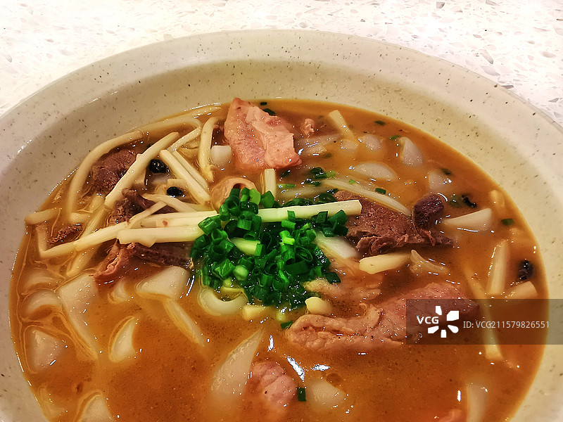 一碗传统美食猪杂老友粉图片素材