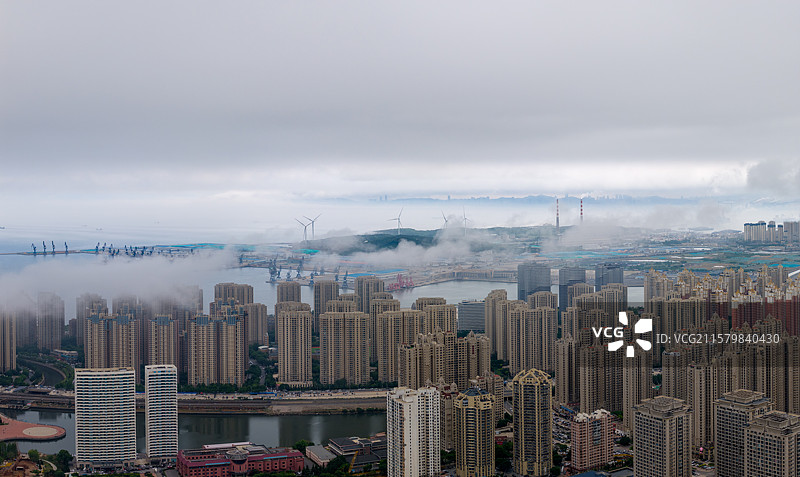 大连开发区风力发电航拍图片素材