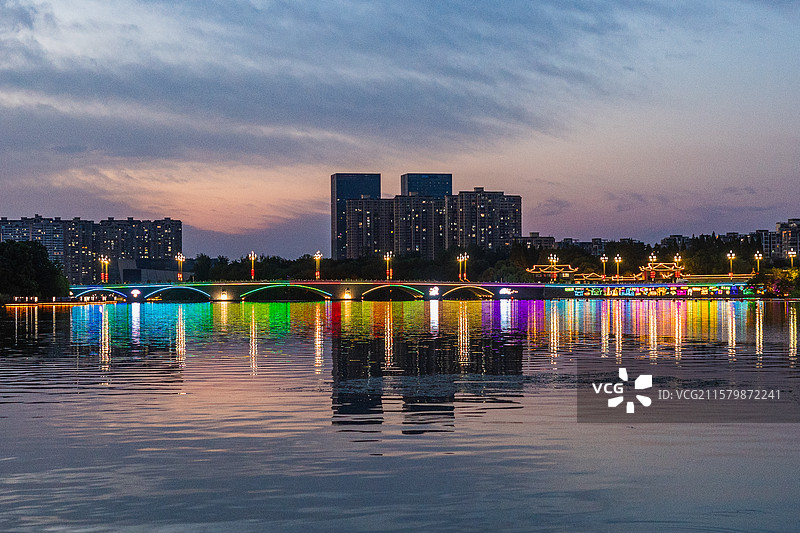 江苏泰州市凤城河望海楼景区夜景图片素材