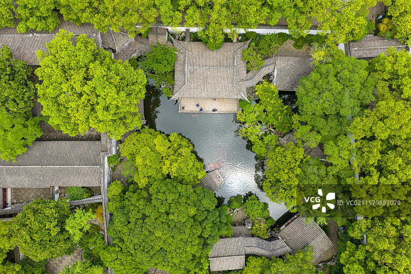江南水乡苏州市同里古镇风景区退思园航拍风光图片素材