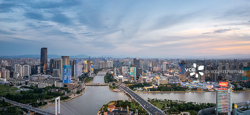 宁波三江口老外滩金色日落时刻高端商务图片素材