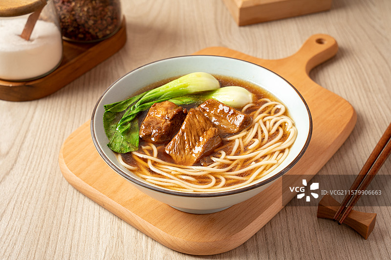 红烧排骨面图片素材