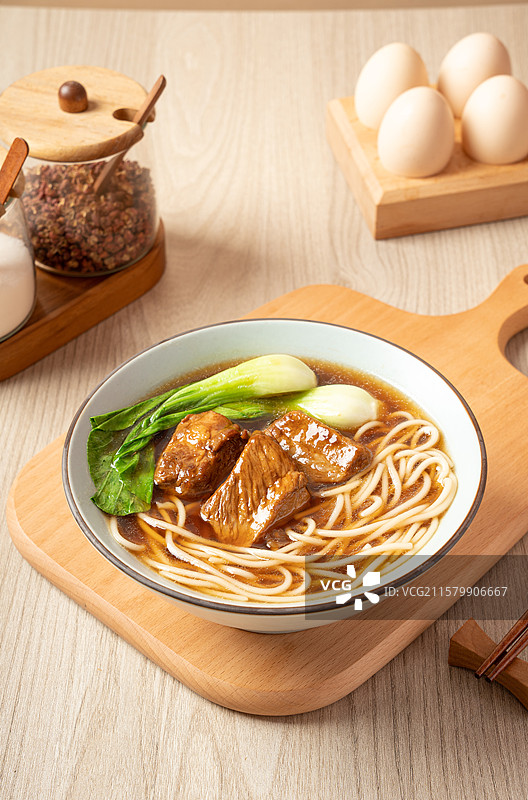 红烧排骨面图片素材