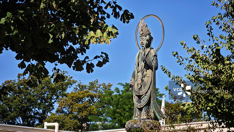 东京浅草寺，都内最古老寺院，始建于 628 年，雷门壮观，仲见世街热闹，五重塔耸立，尽显江户风情与佛图片素材