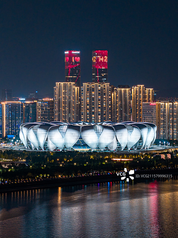 杭州钱江新城夜景城市天际线建筑图片素材