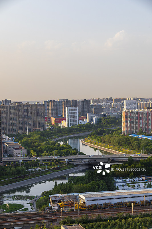 河南省郑州，郑东新区，七里河，城市风景图片素材