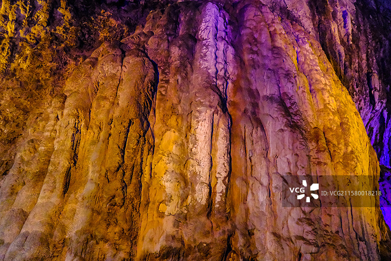 中国贵州省贵阳市开阳县香火岩风景名胜区，香火岩景区，吐云洞，南贡河，喀斯特溶洞风光图片素材