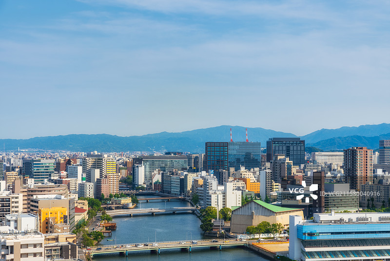 日本福冈县Fukuoka，博多区Hakata，那珂川Naka River，都市天际线，须崎桥，那津桥图片素材
