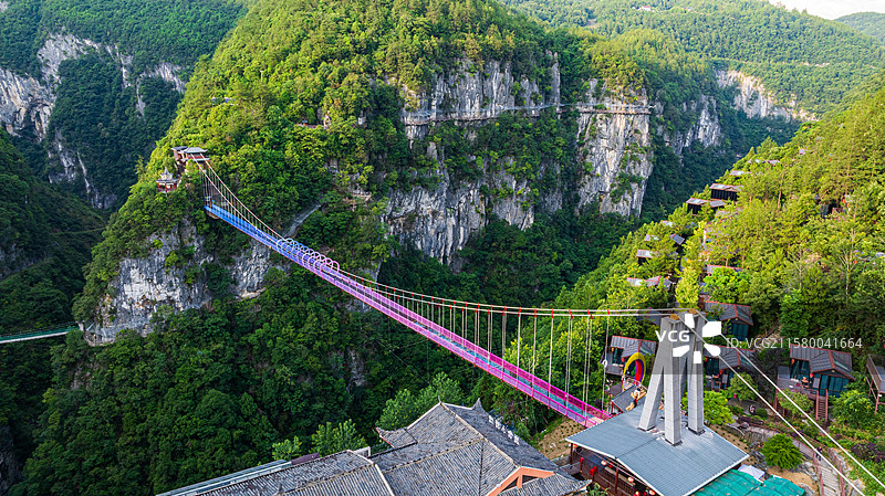 国家4A景区湖北恩施地心谷玻璃桥网红打卡点图片素材