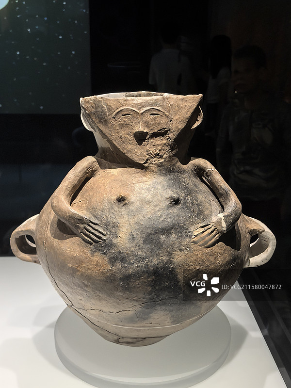 人形陶壶  小河沿文化（距今约 5000-4000年） 2008年内蒙古扎鲁特旗南宝力皋吐遗址出土图片素材