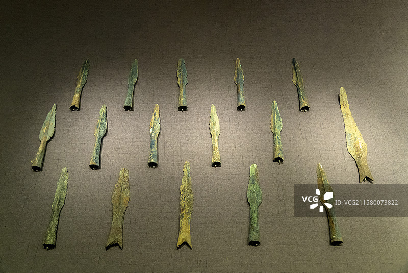 湖北省博物馆“考古揭秘的曾国”展：铜矛（西周早期，2013年随州叶家山墓地111号墓出土）图片素材