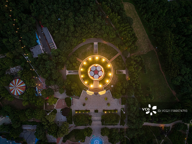 大连足球城地标建筑夜景图片素材