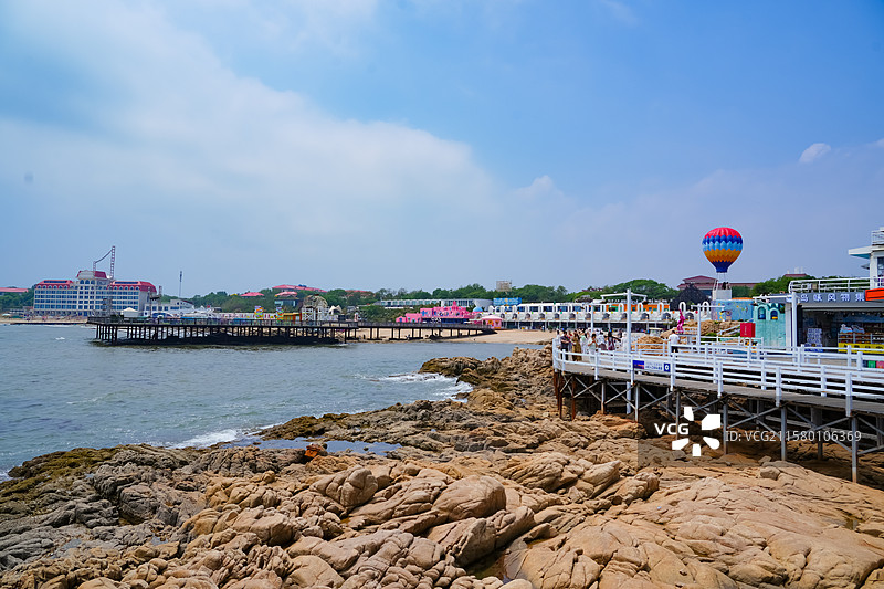 河北省秦皇岛市北戴河区碧螺塔海上酒吧公园图片素材