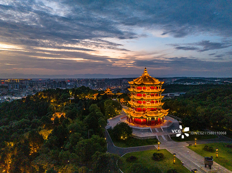 四川省绵阳市城市地标富乐阁，航拍风景图片图片素材
