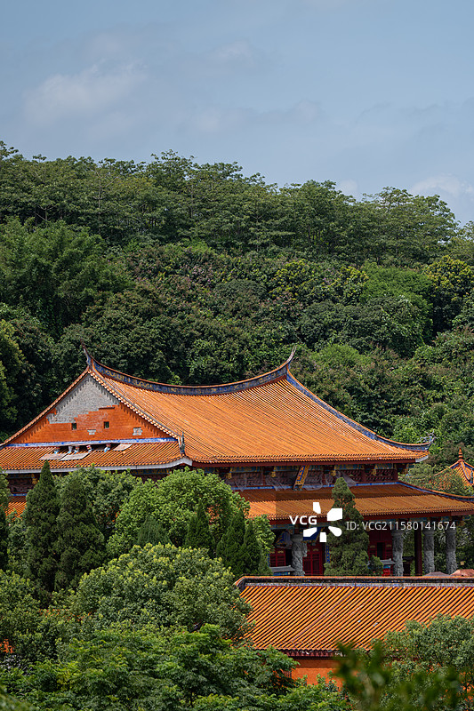 漳州长泰文庙山林中的古建筑图片素材