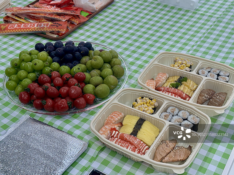 寿司与水果图片素材