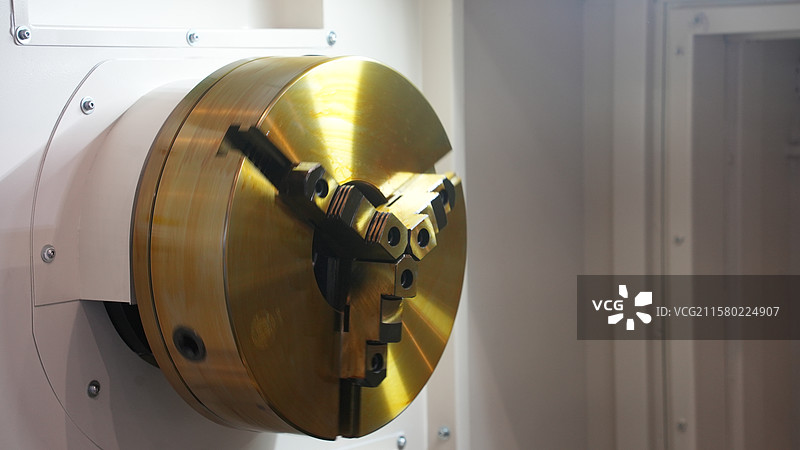 旋转的数控机床液压刀盘图片素材