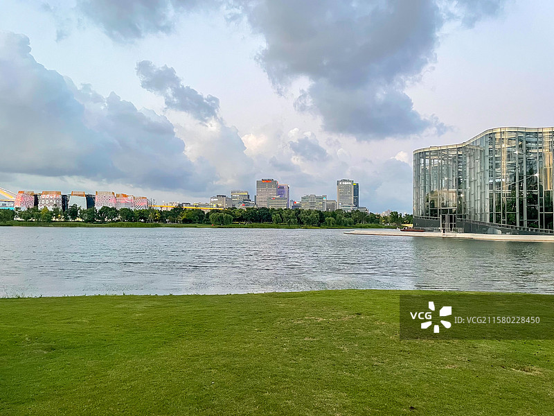 上海世博文化公园中心湖风光图片素材