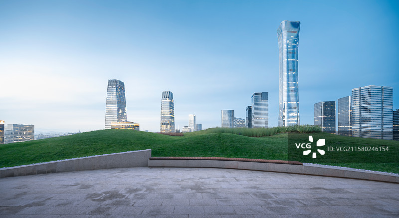 绿色城市，低碳城市，北京地标建筑地面广场背景，CBD商务区，金融广场，汽车广告背景图，国贸CBD图片素材