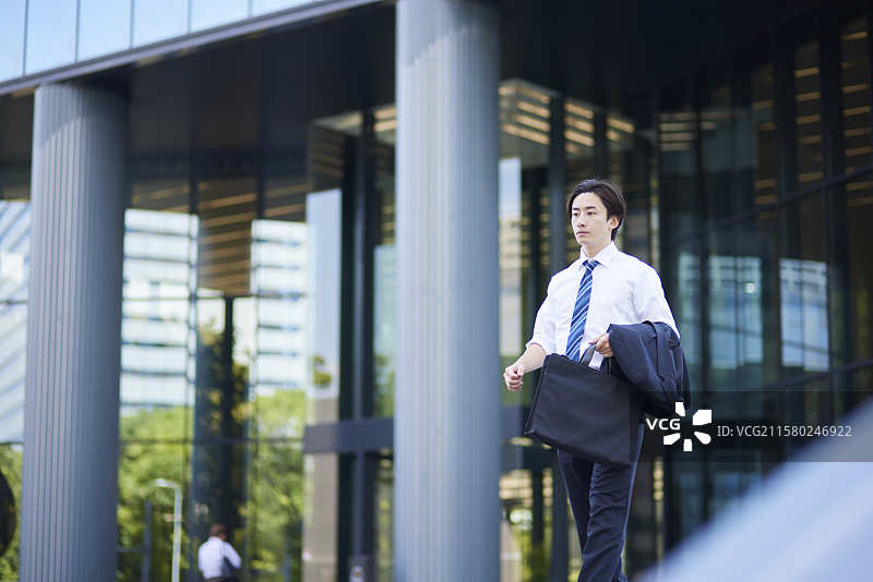 市中心的日本商人图片素材