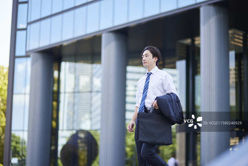 市中心的日本商人图片素材