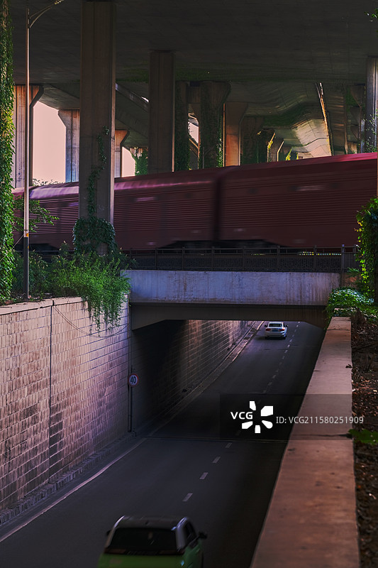 中国江苏省南京市的高架桥，铁路和隧道交通图片素材