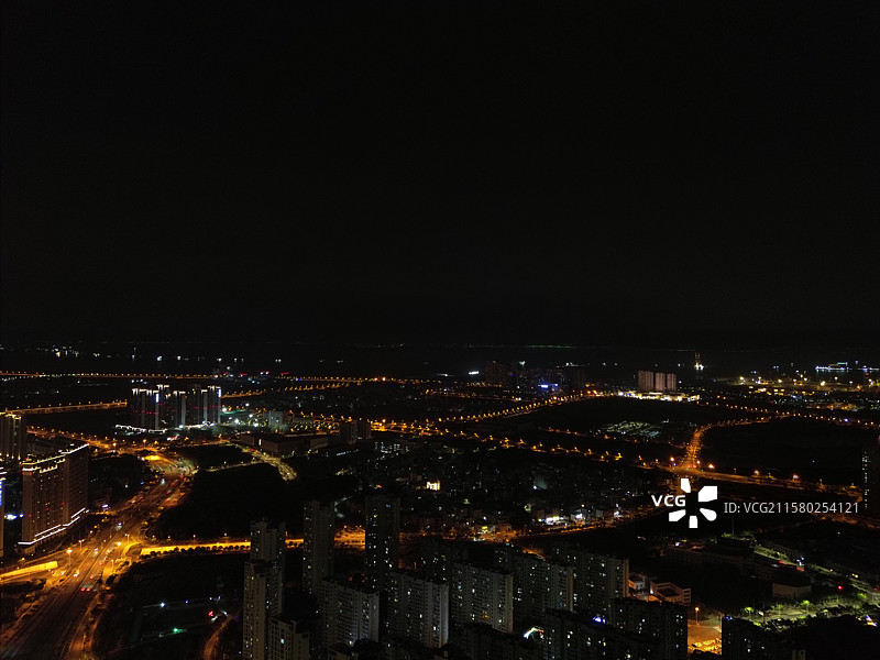 航拍视角记录厦门翔安南部新城日新月异的变化，夜景越来越漂亮嘞图片素材