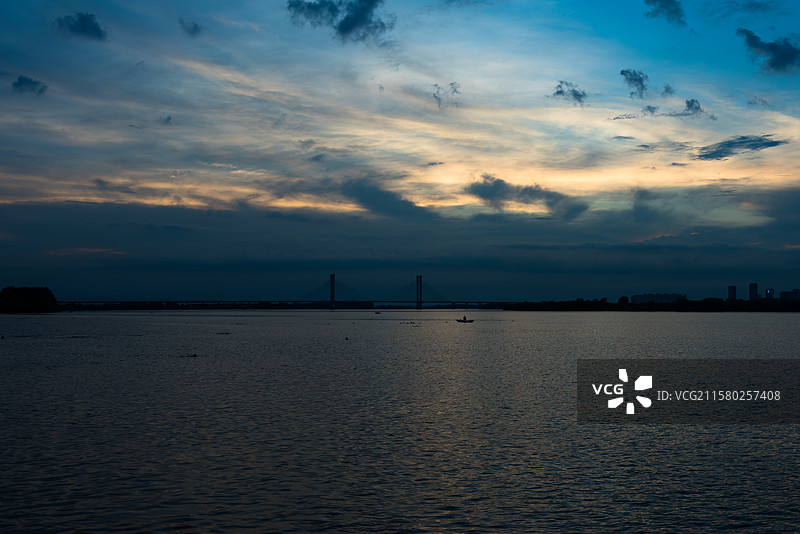 日落时的江景图片素材