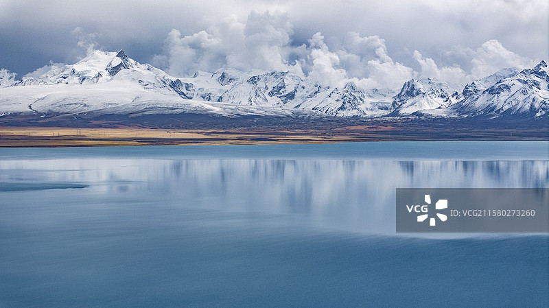 西藏佩枯错航拍图片素材