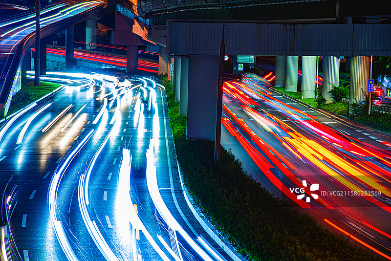 城市车轨长曝光图片素材