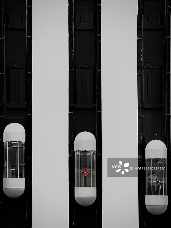 深圳博物馆·复古胶囊电梯图片素材
