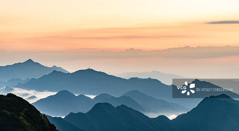 四川华蓥山宝鼎日出云海风光图片素材