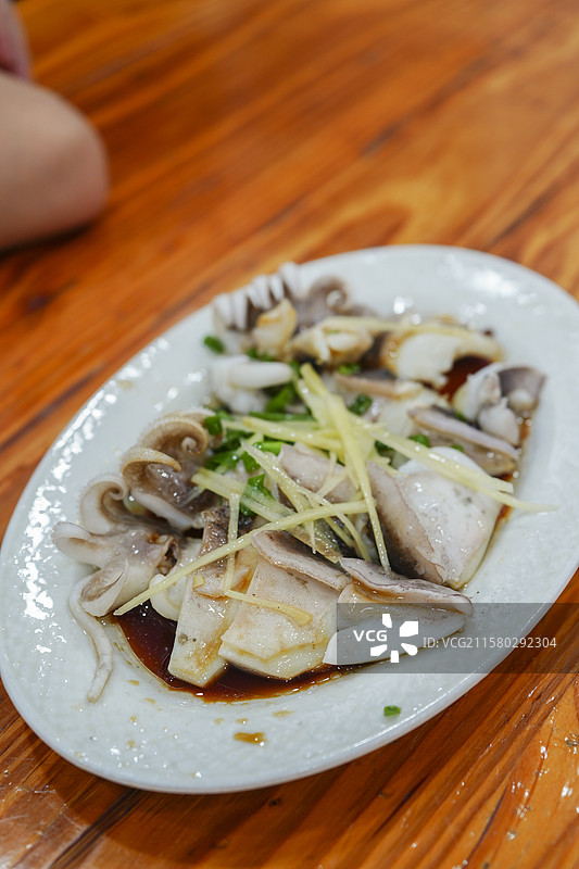 油淋目斗，鱿鱼，海鲜，小海鲜，海味，闽南小吃，泉州美食，泉州菜，闽菜，美食，美味，餐饮，食物，饮食，图片素材