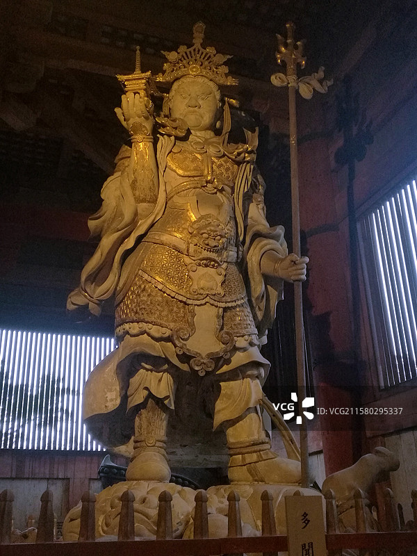 日本奈良东大寺秋天小鹿红叶八幡宫手向山神社二月堂三月堂正仓院法华堂等佛菩萨金刚力士像等图片素材