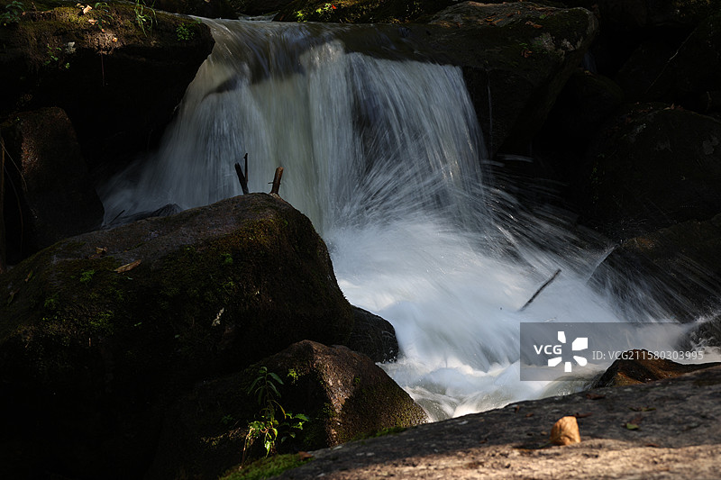吉林太平沟，瀑布，深林，小路，休闲，避暑，图片素材