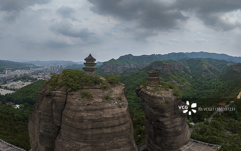 河北省承德市双滦区双塔山双塔图片素材