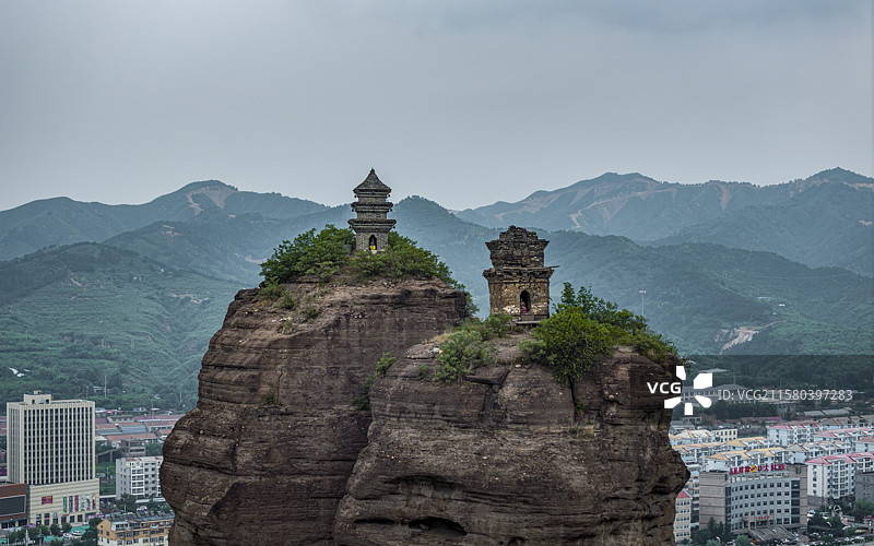 河北省承德市双滦区双塔山双塔图片素材