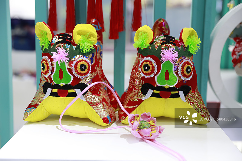 非遗饰品布老虎图片素材