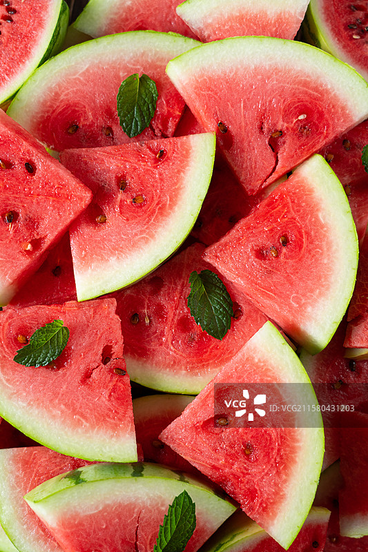 夏季切开的清凉西瓜特写图片素材