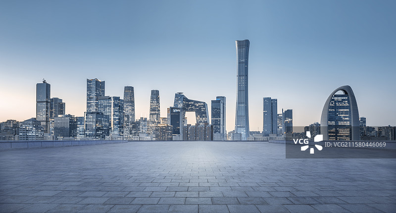 北京国贸CBD金融区，城市天际线，城市夜景，地面广场，城市背景，金融背景图片素材