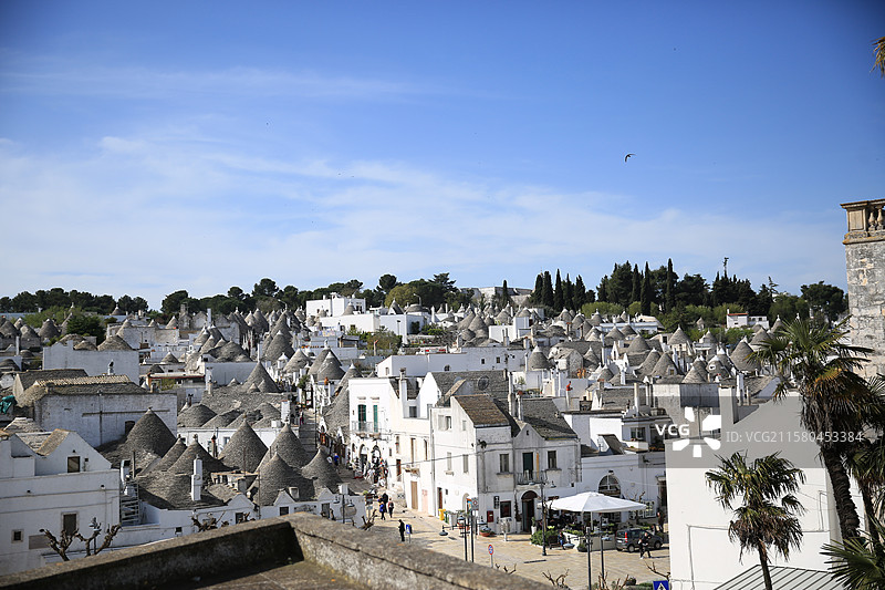 The Trulli of Alberobello：意大利阿尔贝罗贝洛鸟瞰图图片素材