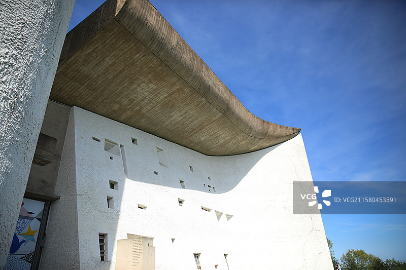 勒·柯布西耶法国朗香教堂：光与自然的耳朵图片素材