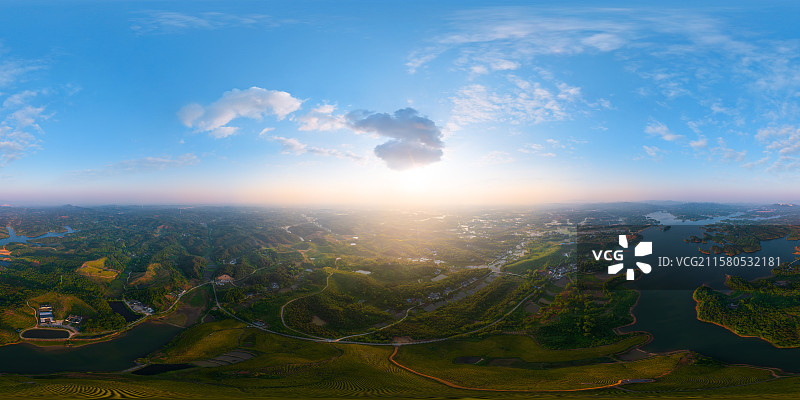 信阳光山五岳湖日出720全景图片素材