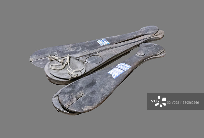 内蒙古包头市博物馆“民俗文化展”：戥子（旧时用以称量金、银、珠宝、中药材等物品的衡器，以钱为单位）图片素材