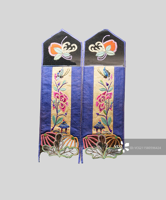 传统服装构件，花鸟纹饰片，刺绣绣片图片素材