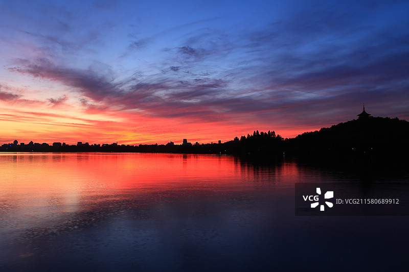 杭州西湖苏堤朝霞图片素材