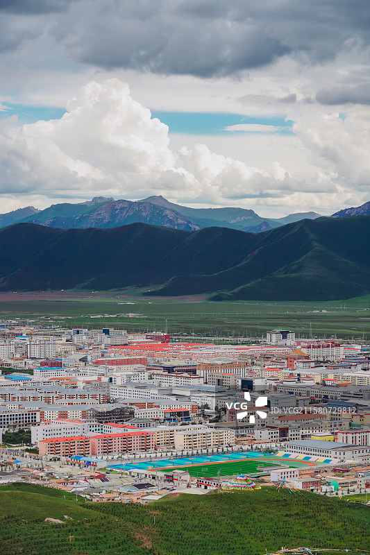 青海玛沁县风光图片素材