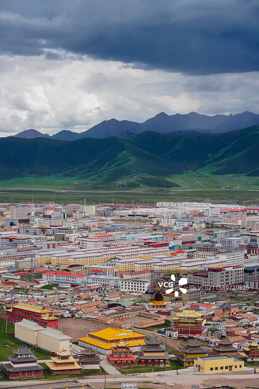 青海玛沁县风光图片素材