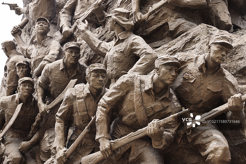 太原广场雕塑力量图片素材